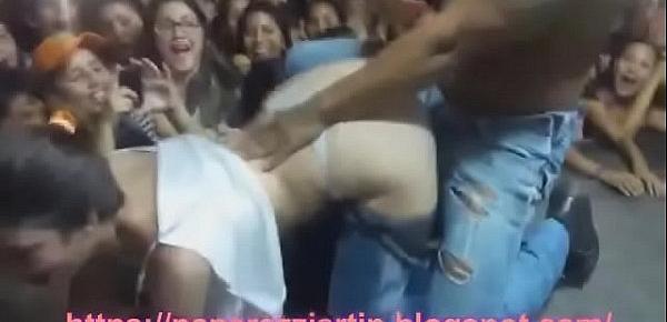  stripper shows paparazzi strip